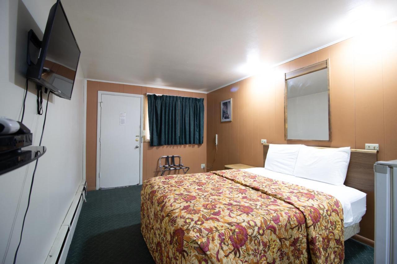 Wyoming Motel Wheatland Exterior photo