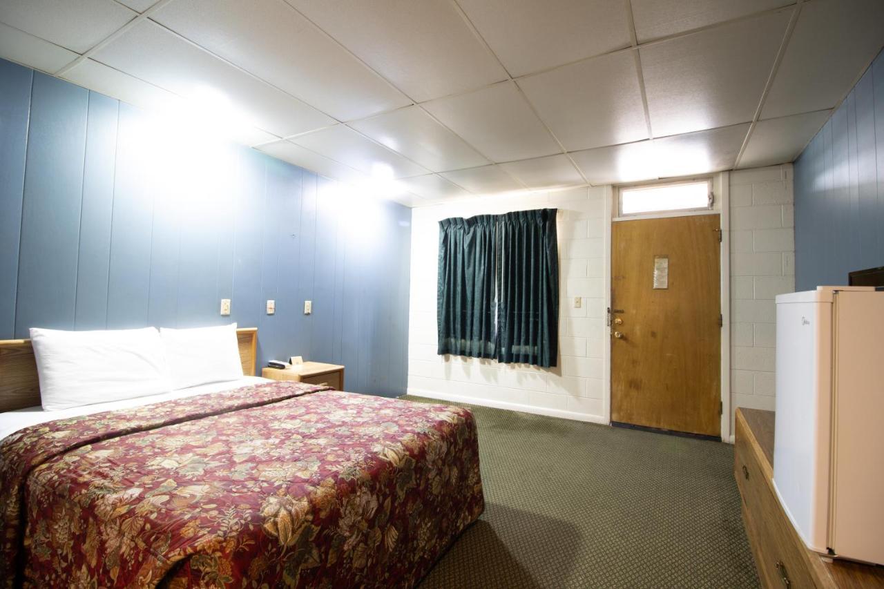 Wyoming Motel Wheatland Exterior photo